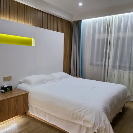 Fuyang romantic holiday hotel