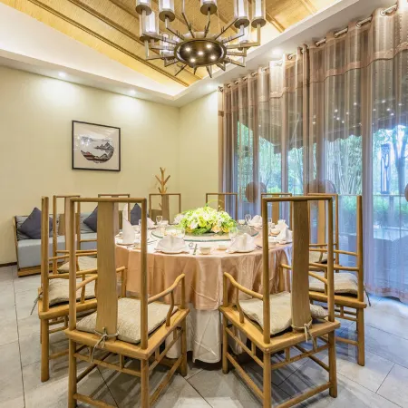 Yinghu Hotel