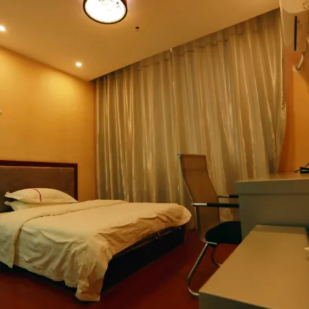 Ruoqi Ancient City Business Hotel