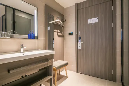 HanTing Hotel (Wuhan Jianghan Road Pedestrian Street)
