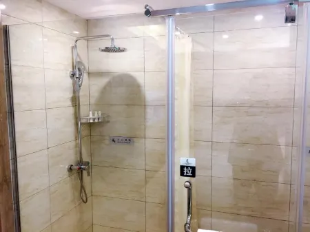 Lavande Hotels (Huai'an Zhou Enlai Former Residence) Отели рядом с достопримечательностью «Guan Tianpei Ancestral Hall»