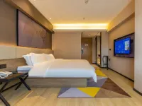 IU Hotel (Xining Mojia Street Daxin Street Night Market) Hotels near Dongguan Mosque