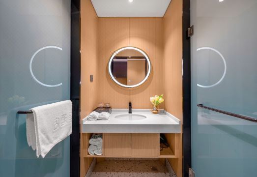 왕위에 칭청 호텔