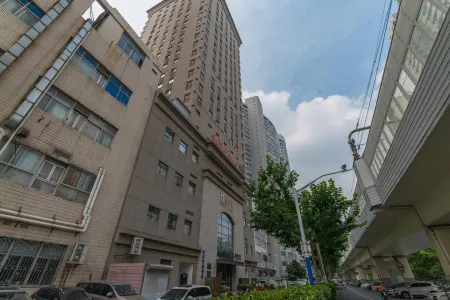 Meiwu Life of Shanghai Midu Hotel