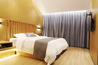 New Lotus Hotel - parking
