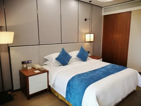 Donghu Hotel Отели рядом с достопримечательностью «Yichun Drum Tower»