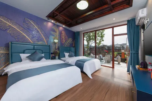 Phoenix Shuiyun Zhijian Qingshe Guesthouse