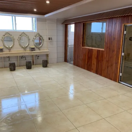 Luohe Xingyue Lake Hot Spring Bathing Center Room