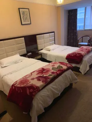 Luding Jintai Business Hotel Hotels near Red Army Building