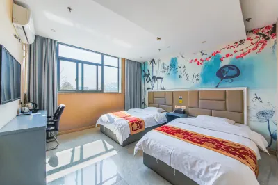 Longxiang Hotel (Shanghai Jinshan Wanda Plaza) Hotels near Jinshan Yuecuo Commercial Plaza