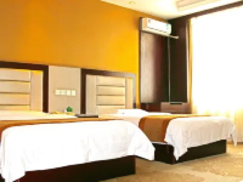 Huating Qianhe Hotel Hotels in Huating