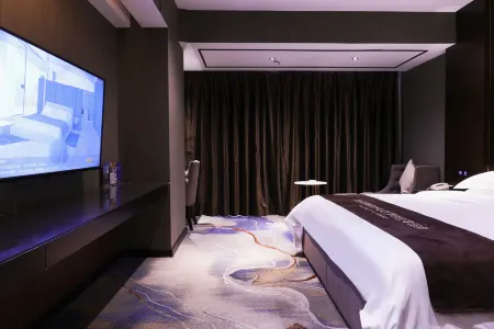 Lansheng International Hotel (Wanda Plaza) Отели рядом с достопримечательностью «Anhui University of Science and Technology (Longhu Campus)»