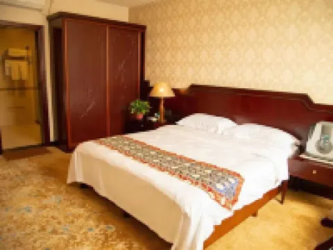 Lingtang Hotel (Lingtang County People's Government Second Middle School Branch) Hotel a Lintan