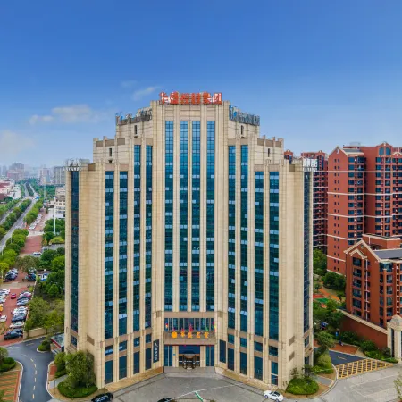 Lavande Hotel (Yingtan Longhushan Avenue long distance passenger station store)