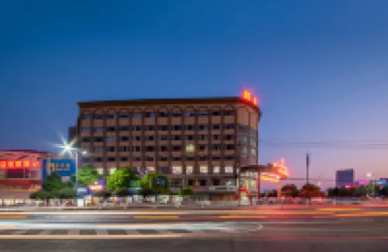 Taojiang Jinlong International Hotel - Parking