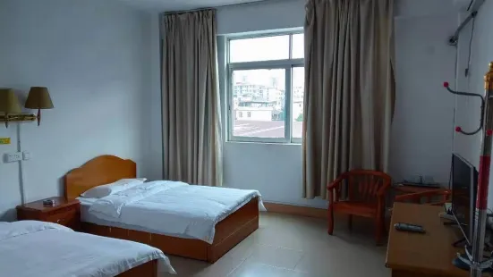 Shixing Hengtong Hotel