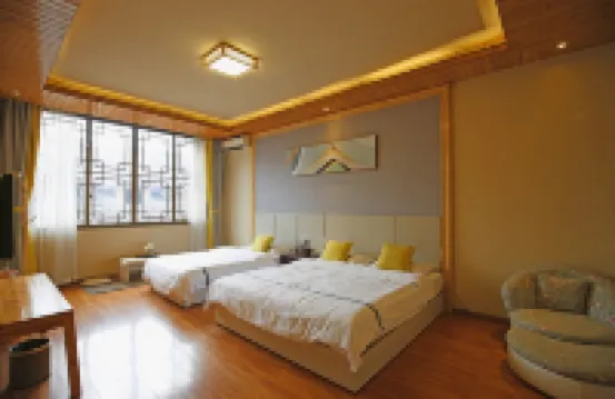 般若·蓮客棧（峨眉山旅遊客運中心店）