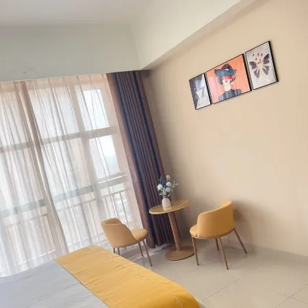 Zhuyan Hotel (Changsha Huanghua Airport Longhua Subway Station)