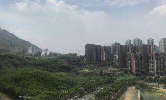 Vias International Hotel (Panzhihua Wanda Plaza)
