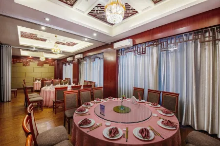 Qihong International Hotel Отели рядом с достопримечательностью «Qimen East Street Ancient City»