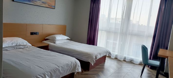 Home Inn Huayi Selected Hotel (Yancheng Sheyang Bus Station) โรงแรมในเสอหยาง