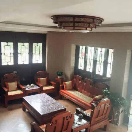 Dushan Zuorun Homestay