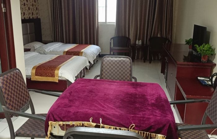 Chengcheng Longsige Hotel