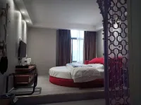 Baoying Crystal·Lily Theme Hotel