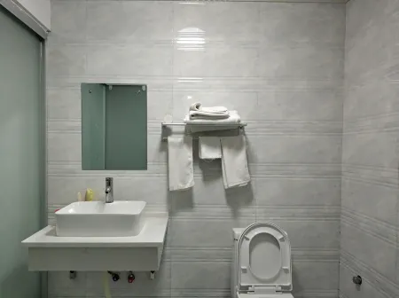 Jinhu Xinxiangyin Hotel Отели рядом с достопримечательностью «Huai'an Jinhu Hehuadang Scenic Area»