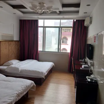 Leye Huali Business Hotel