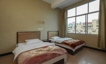 Xuanwei Jinfeng Hotel