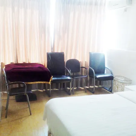 Nanjiang Jinjiang Business Hotel