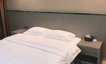 Luoshan Haiyue Hotel