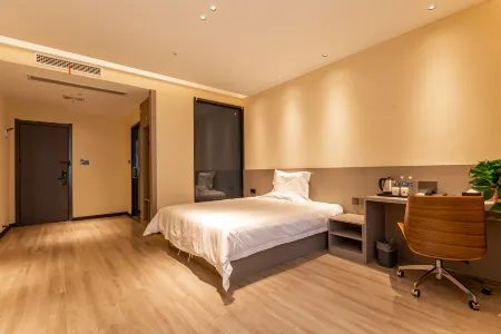 IU Hotel （Yiyang Wenhua Road Branch）