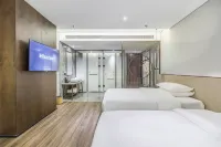 Moshang Light Hotel (Luanchuan Laojunshan Fenghuang Tianjie Store) - balcony