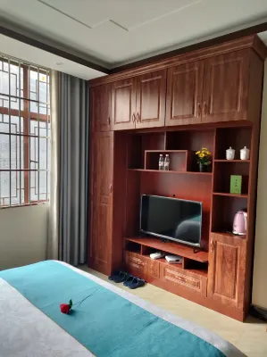 Xingyi Biantun Homestay Hotels near Lutun Town