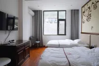 Longling Yijia Homestay - Badekar