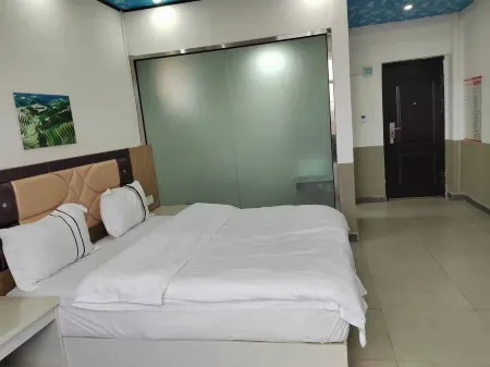 Green Spring Terrace Travel Hotel Отели в г. Lvchun