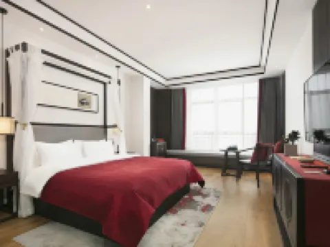 Qianna Hotel (County Government Branch, Manren Square, Mianchi) Hotels in Mianchi