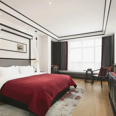 Qianna Hotel (County Government Branch, Manren Square, Mianchi)
