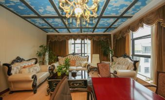 Xingyi Crystal Hotel