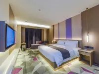 Lavande Hotel (Deyang Zhongjiang) - parking
