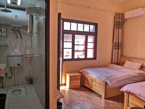 Asbestos Red Dream Inn - فطور