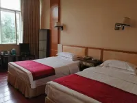 Changning Baiyun Hotel