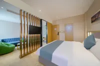 Coastal City Hotel Chain (Wuhan Hankou Railway Station Garden Expo Park) Hotel in zona Wuhan Administration College