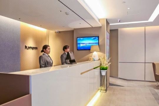 홈인 호텔 로비