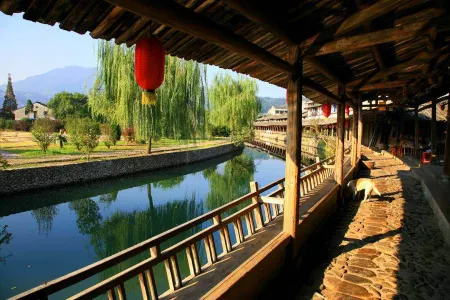 Xinyue Hostel Отели рядом с достопримечательностью «Qinglonghu Sceneic Area»