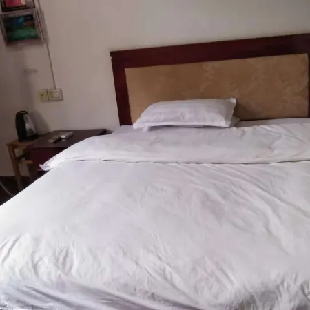Ruijin Hongyuntong Hotel