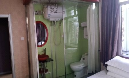Qian Bai Du Clock Theme Hotel - Housity