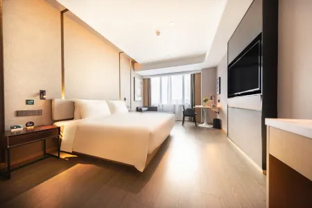 Kunming Daguan Park Atour Hotel